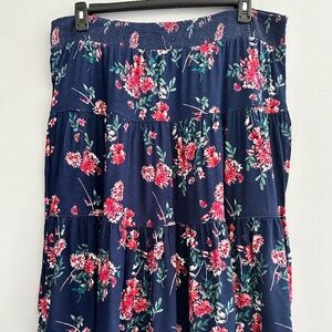 ST. JOHN'S BAY FLORAL SKIRT IN NAVY